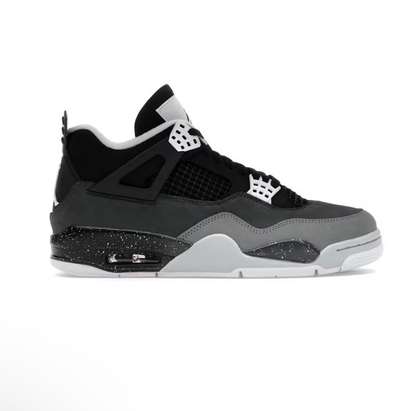 Jordan 4 RetroFear (2024) size 11